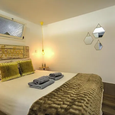 Appartamento Traditional With A Terrace, Ac And Fast Internet Lisbona