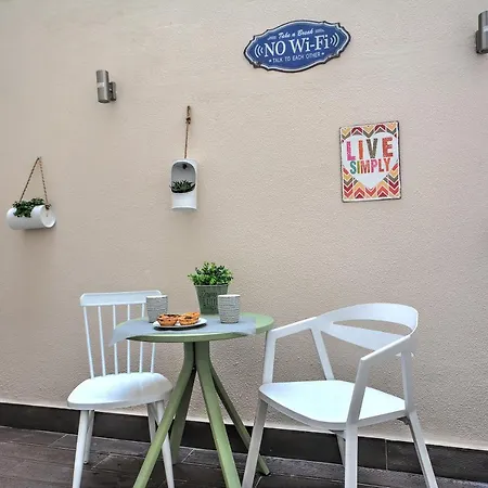Traditional With A Terrace, Ac And Fast Internet Lisbona