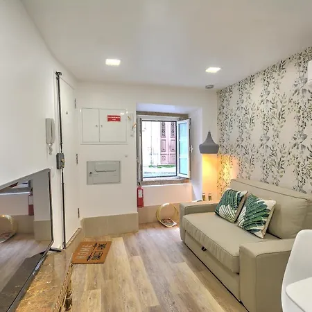 Traditional With A Terrace, Ac And Fast Internet Lisbona