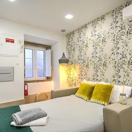 Traditional With A Terrace, Ac And Fast Internet * Lisbon