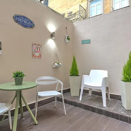 Traditional With A Terrace, Ac And Fast Internet *
