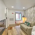 Traditional With A Terrace, Ac And Fast Internet Lissabon